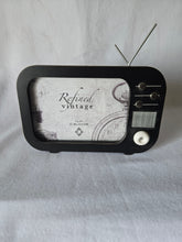 Load image into Gallery viewer, Retro TV Photo Frame