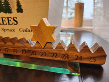 Load image into Gallery viewer, Wooden Countdown to Christmas