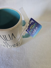Load image into Gallery viewer, Rae Dunn &quot;Familia Is Everything&quot; mug