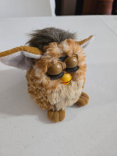 Load image into Gallery viewer, Vintage "Giraffe" Furby