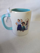 Load image into Gallery viewer, Rae Dunn &quot;Familia Is Everything&quot; mug