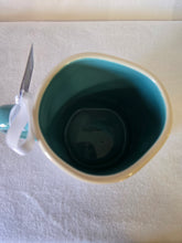 Load image into Gallery viewer, Rae Dunn &quot;Familia Is Everything&quot; mug