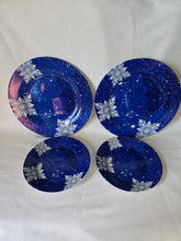 Load image into Gallery viewer, Studio 33 Winter Holiday Snowflake Plates