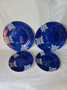 Studio 33 Winter Holiday Snowflake Plates