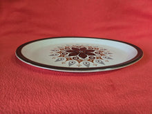 Load image into Gallery viewer, Canadiana Doverstone Oval Platters, set of 2