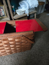 Load image into Gallery viewer, Vintage Picnic Basket