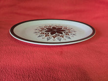 Load image into Gallery viewer, Canadiana Doverstone Oval Platters, set of 2